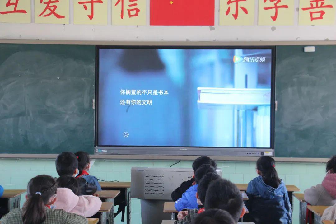 探索公司未提前30天通知,并拒绝赔偿一个月公司,如何维权?知识星球,轻松拓宽知识边界